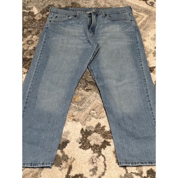 Wrangler Jeans Premium Quality 34x30 Work Jeans Relaxed Straight Fit Barn Wear - Picture 1 of 8